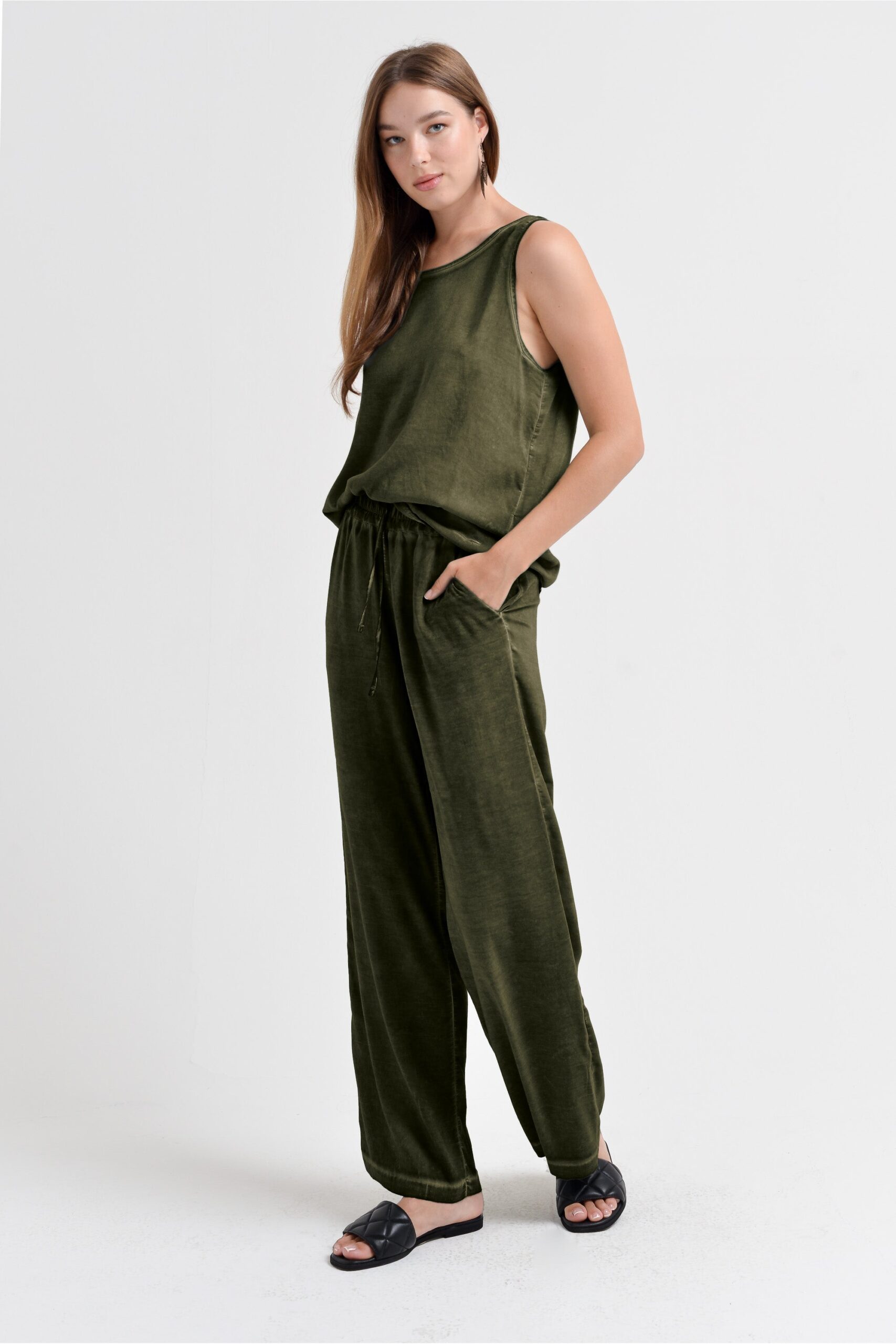 Arcovi Viskosehose „Willow“ – Weite Billow Slacks in sanftem Grün - Image 5