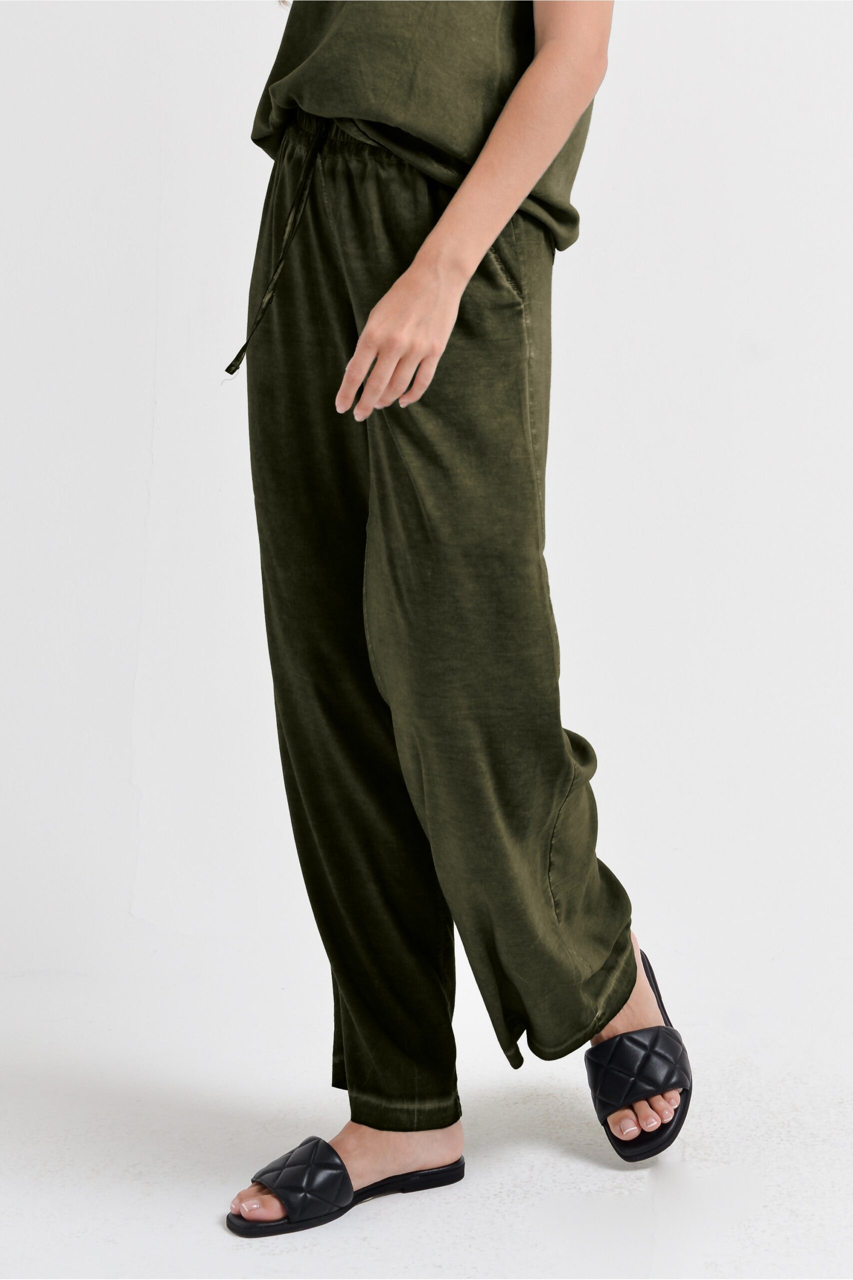 Arcovi Viskosehose „Willow“ – Weite Billow Slacks in sanftem Grün - Image 4